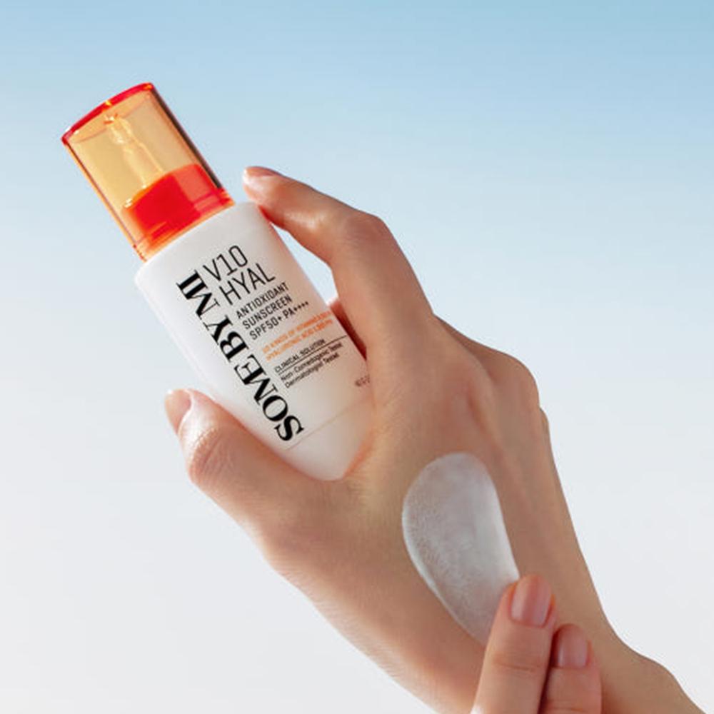 SOME BY MI - V10 Hyal Antioxidant Sunscreen, 40ml 4 SOME BY MI - V10 Hyal Antioxidant Sunscreen, 40ml - Image 3