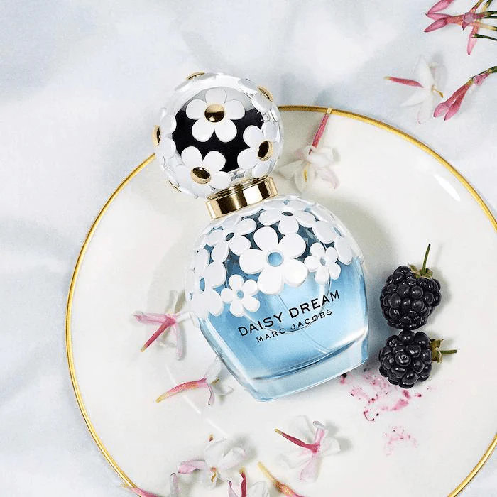 Marc Jacobs Daisy Dream EDT 100ml 4 Marc Jacobs Daisy Dream EDT 100ml - Image 3