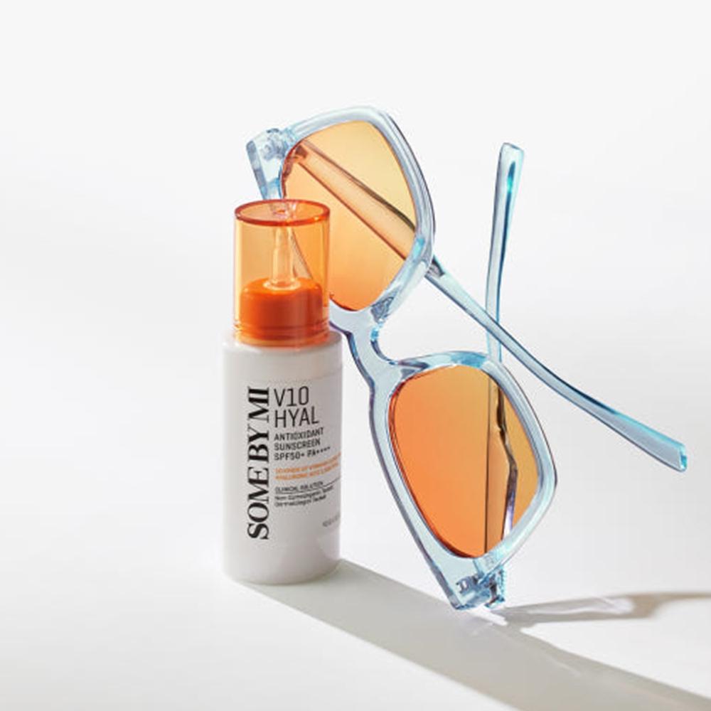 SOME BY MI - V10 Hyal Antioxidant Sunscreen, 40ml 6 SOME BY MI - V10 Hyal Antioxidant Sunscreen, 40ml - Image 5